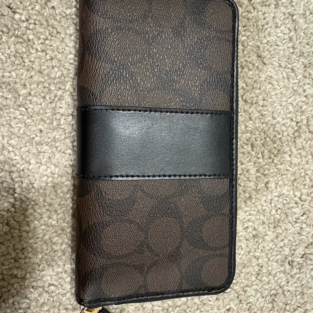 Coach Signature Brown and Black Zip Wallet - Picture 2 of 3